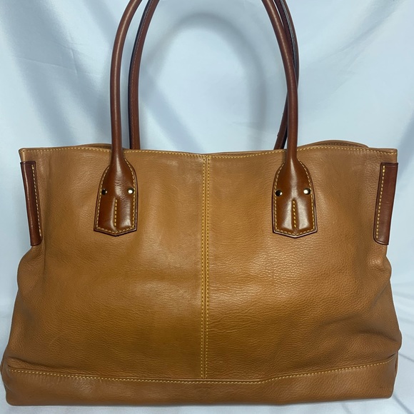 GREAT Dooney & Burke Shoulder Bag -Roomy & Stylish